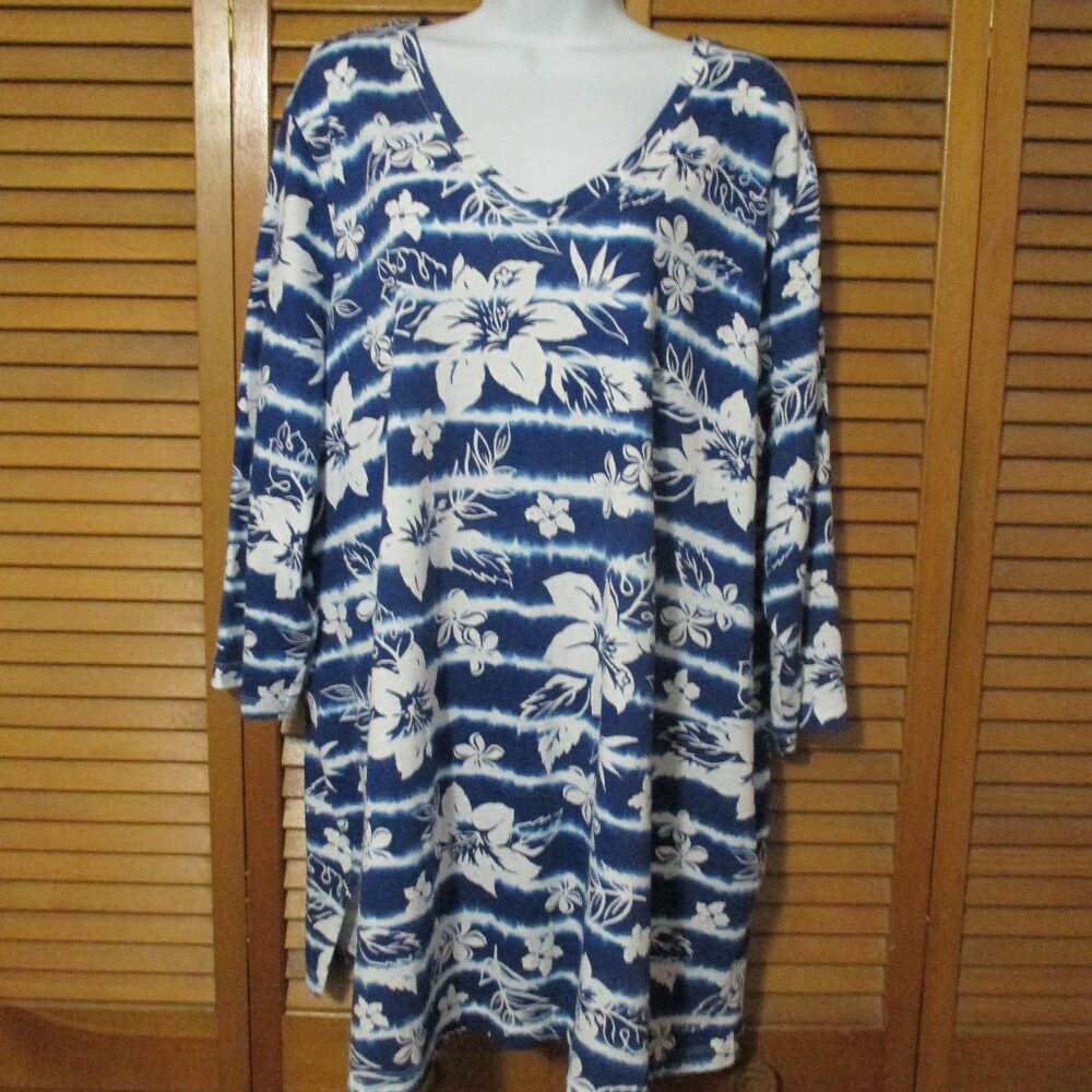 Woman Within top tropical blue & white, cotton, V neck, 3/4 sleeves size 1x/2x